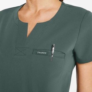 XS Jaanuu Scrubs Alpine Green Used Condition